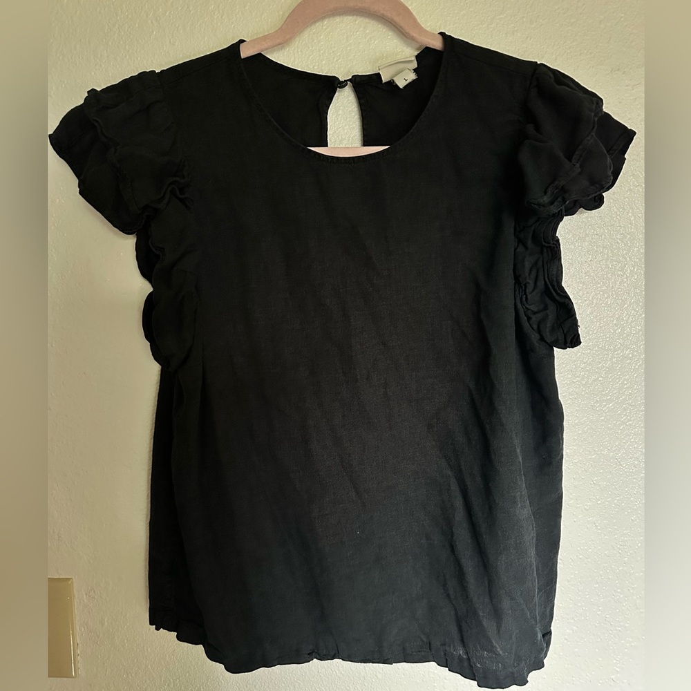 A new day ruffle sleeve linen blend top. Large. Black
